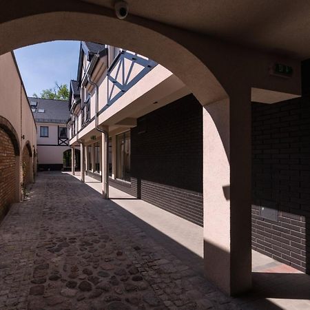 Hotel Gosciniec Kasztel U Gostla à Murowana Goślina Extérieur photo
