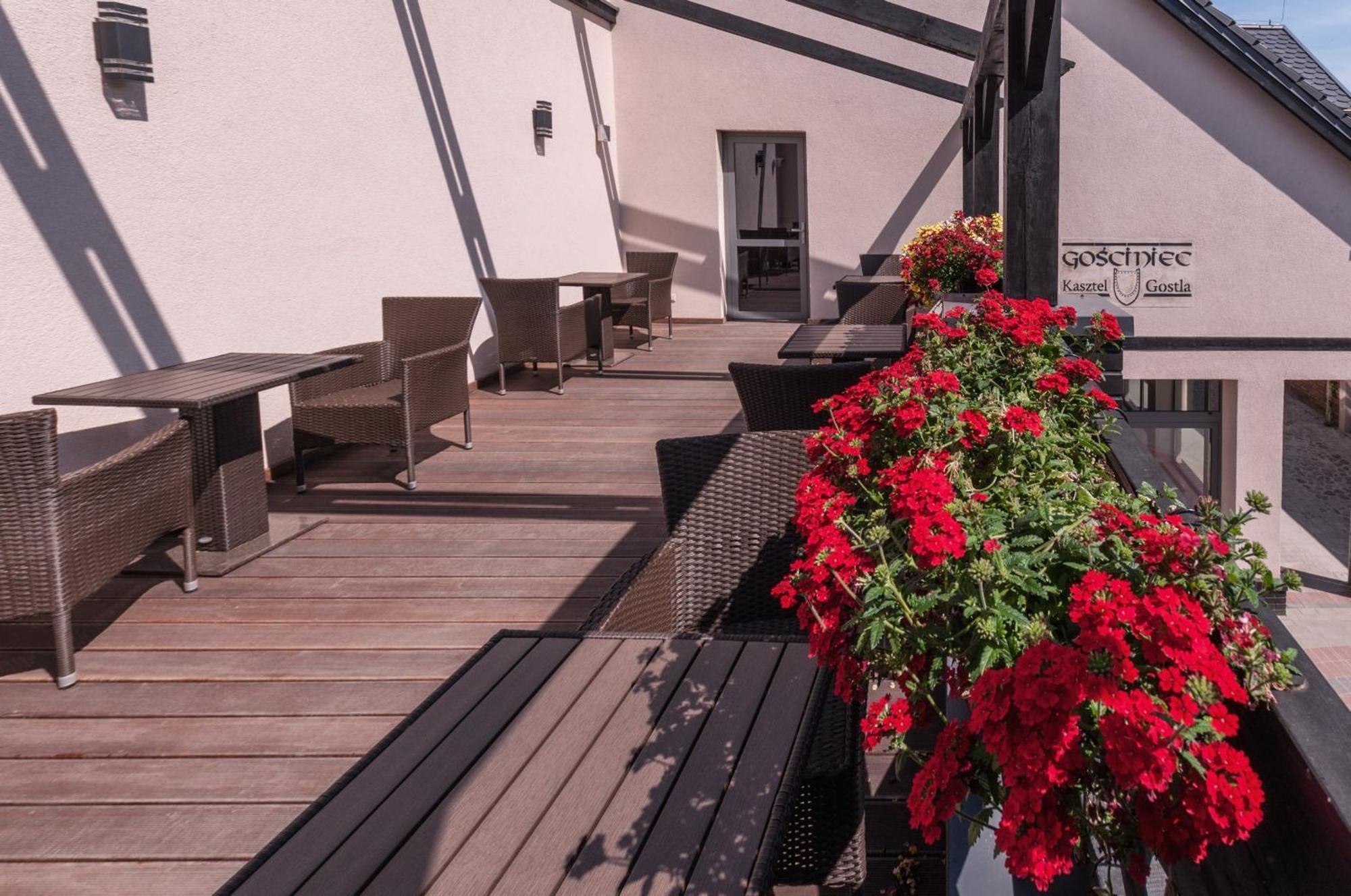 Hotel Gosciniec Kasztel U Gostla à Murowana Goślina Extérieur photo