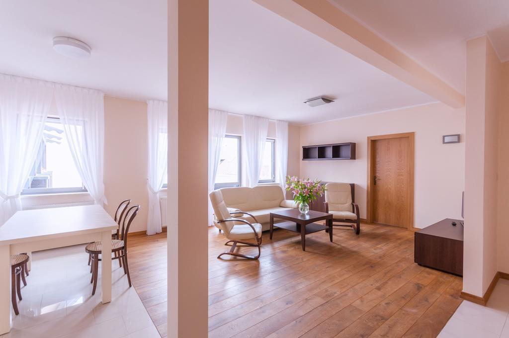 Hotel Gosciniec Kasztel U Gostla à Murowana Goślina Chambre photo